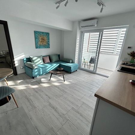 1 Mai - Luxury Park Apartments - Self Check-In - Private Parking - 2 Craiova Eksteriør billede