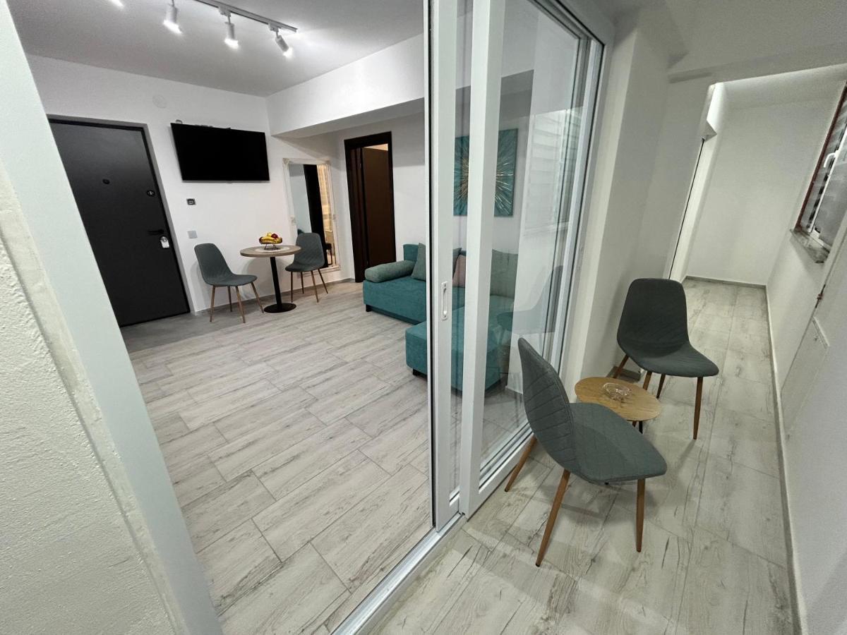 1 Mai - Luxury Park Apartments - Self Check-In - Private Parking - 2 Craiova Eksteriør billede
