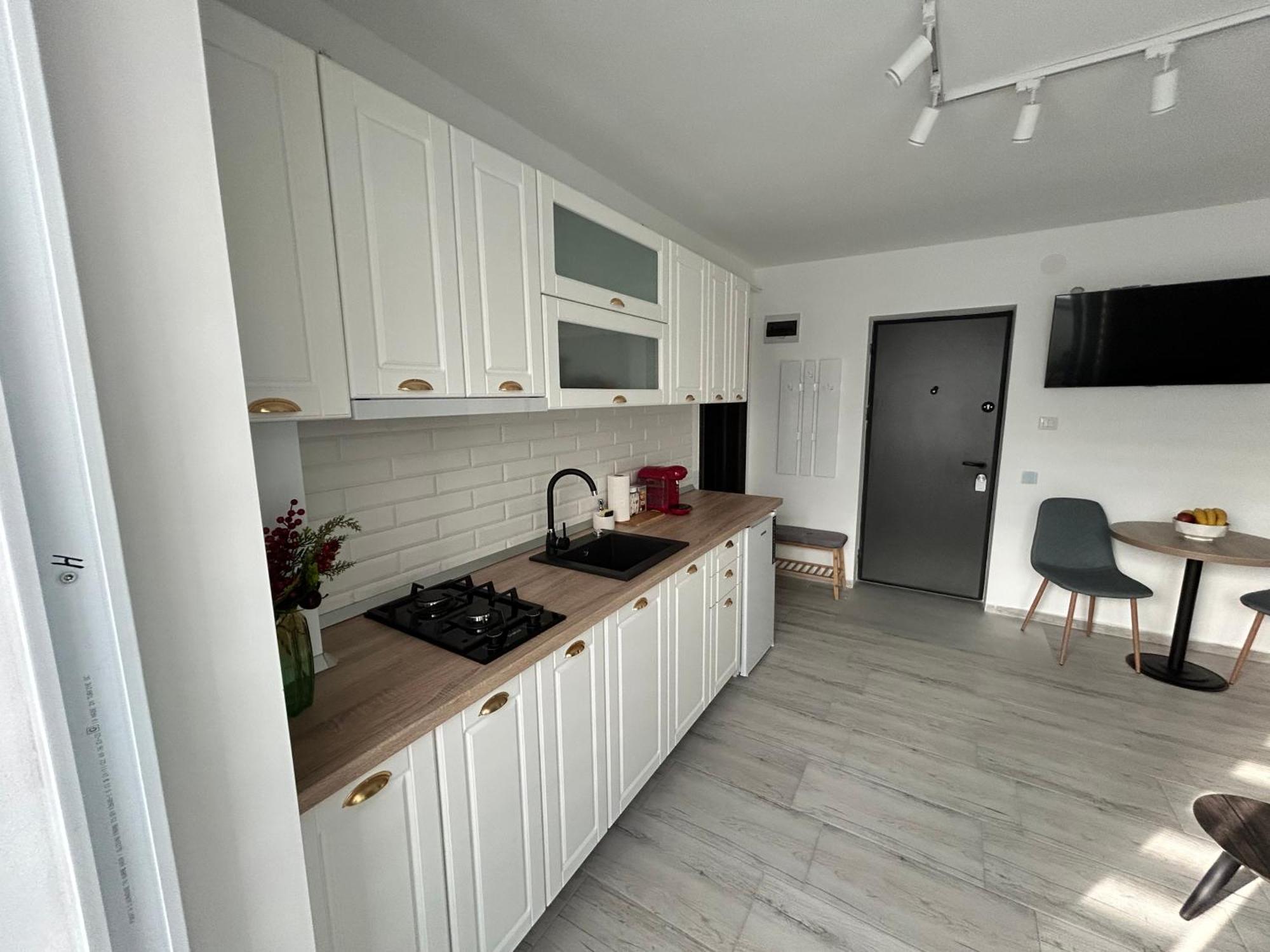 1 Mai - Luxury Park Apartments - Self Check-In - Private Parking - 2 Craiova Eksteriør billede