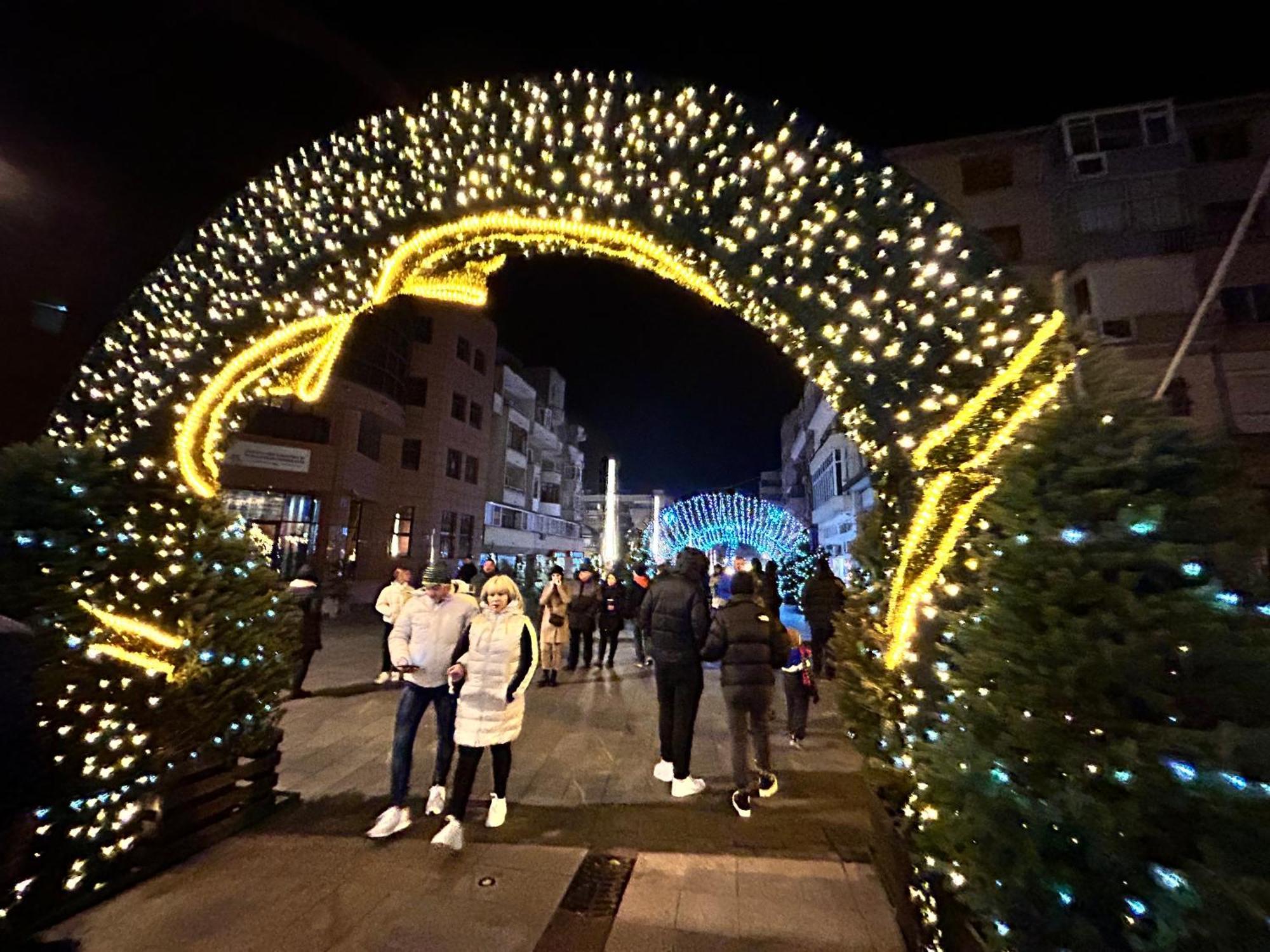 1 Mai - Luxury Park Apartments - Self Check-In - Private Parking - 2 Craiova Eksteriør billede